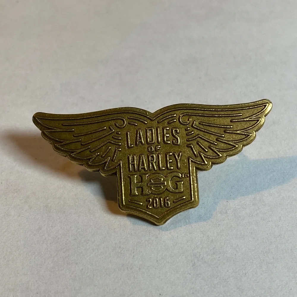 2016 Harley Davidson Ladies Of Harley HOG LOH Brass Eagle Wings Collectible Pin